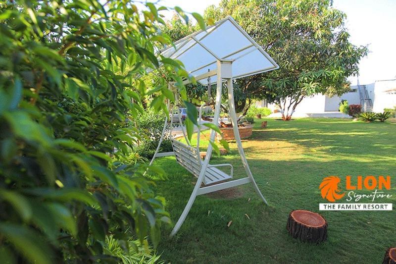 Lion Signature Family Resort Sasan Gir Dış mekan fotoğraf