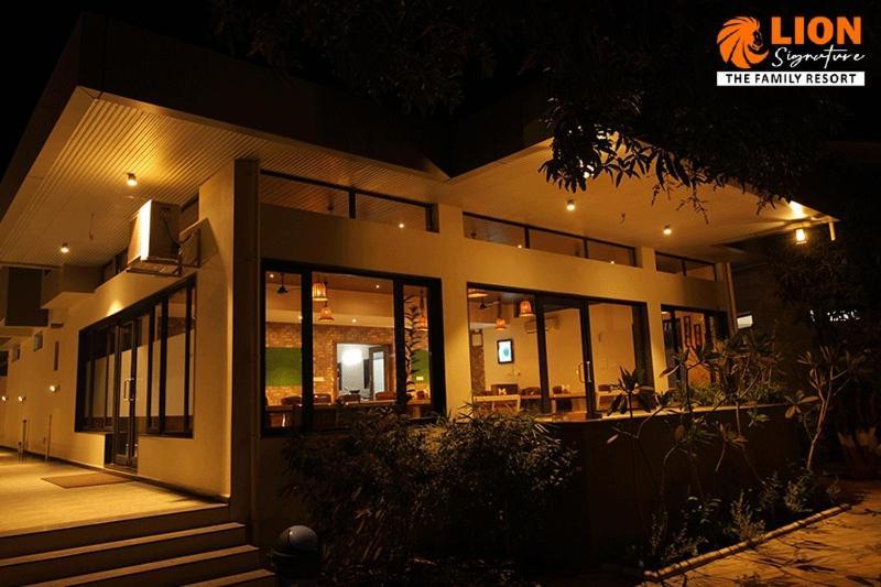 Lion Signature Family Resort Sasan Gir Dış mekan fotoğraf